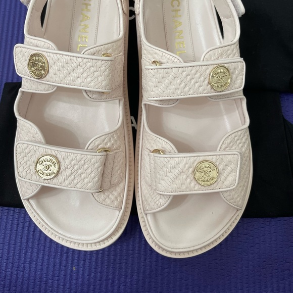 Chanel Dad Sandals pale pink leather gold coin size 39 - Picture 7 of 11